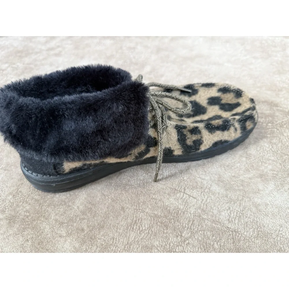 Hey Dude Britt Leopard Print Faux Fur Lined Winter Boots Women's Size 9